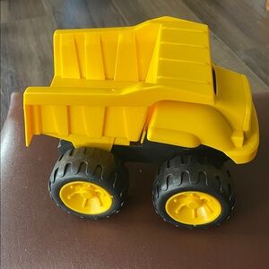 TOY CAT DUMP TRUCK Yellow Plastic Toy, 8" Long